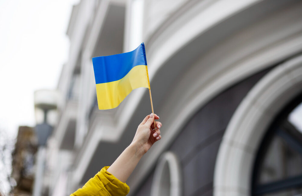 Україна планує відкриття осередків підтримки українців за кордоном