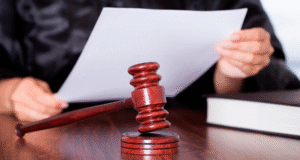 Суд у Чехії засудив українське подружжя за шахрайство з гуманітарною допомогою на 19 мільйонів гривень