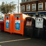 Куди зникає одяг з благодійних контейнерів в Ірландії: результати GPS-відстеження