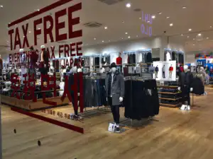 Tax Free крок за кроком: покупка в магазині з “Tax Free/Global Blue”, оформлення форми, митниця в аеропорту та отримання виплати без помилок.