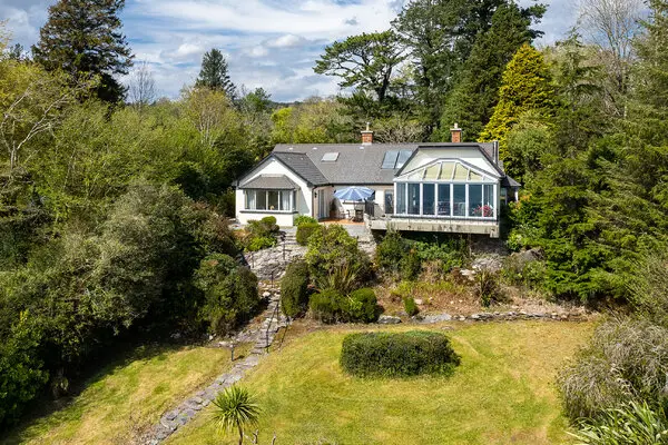 Програма ARP в Ірландії: реальні канали пошуку житла для українців, мінімальні стандарти помешкання та важливі нюанси щодо “не оренди”.