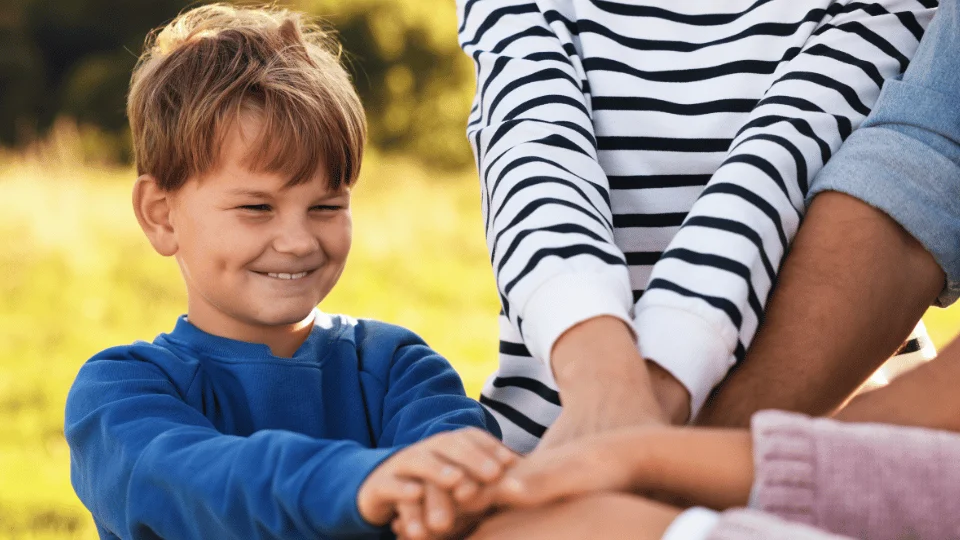 Розповідаємо, як працює декрет у Чехії у 2026 році: материнська відпустка, батьківська допомога та порядок подання заяв.