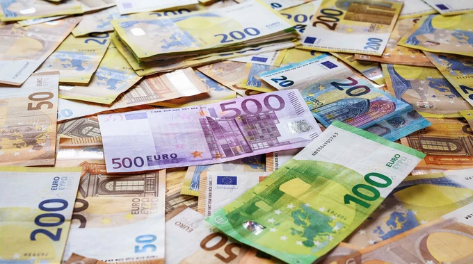 Що потрібно знати українцям у Болгарії у 2026 році: актуальний статус, зарплати, оренда житла, медицина та перспективи отримання ВНЖ.
