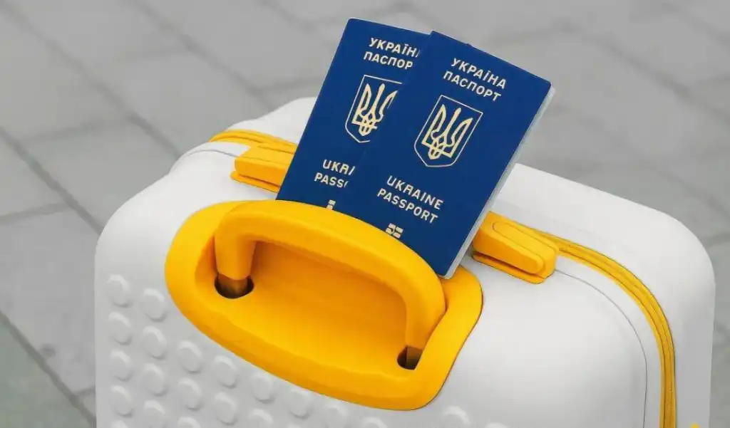 Податкова декларація в Канаді для українців за CUAET: коли подавати, який дохід вказувати та які державні виплати можна отримати.