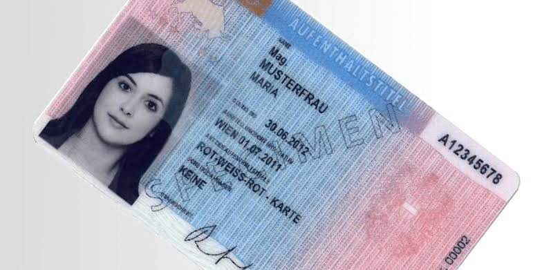 RWR-Karte plus для українців із тимчасовим захистом в Австрії: умови отримання, страховий стаж, німецька А1 та необхідні документи.