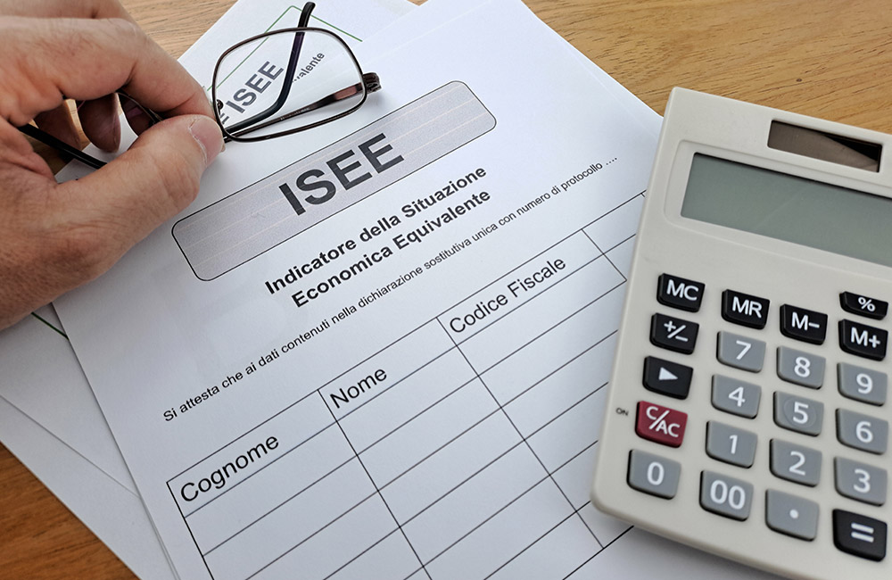Як знайти Estratto conto contributivo в INPS, перевірити періоди роботи, повідомити про прогалини та отримати сертифіковану виписку ECOCERT.